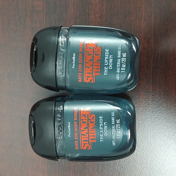 Bath & Body Works STRANGER THINGS 3 Piece THE UPSIDE DOWN Light Up Pocketbac Set - Picture 3 of 6